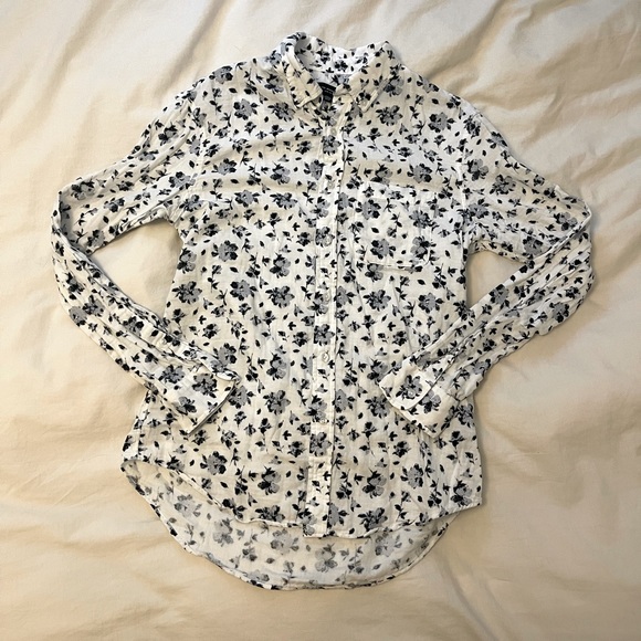 ✨SOLD✨Club Monaco Men’s Medium Slim Fit Floral Button Up - Picture 1 of 3